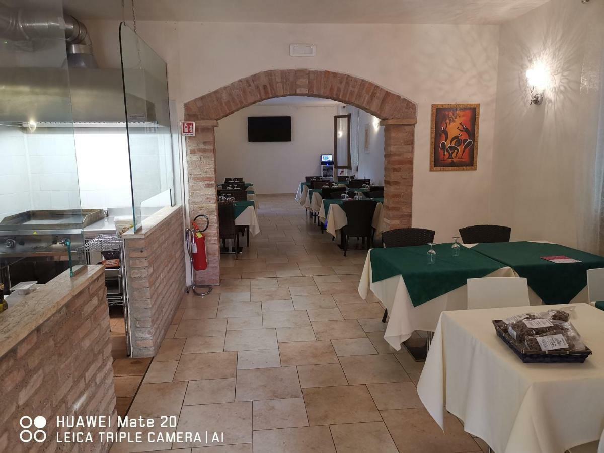 Hotel-Locanda Zanzarina D'Oro Nel Parco Oglio Sud Calvatone Exteriér fotografie